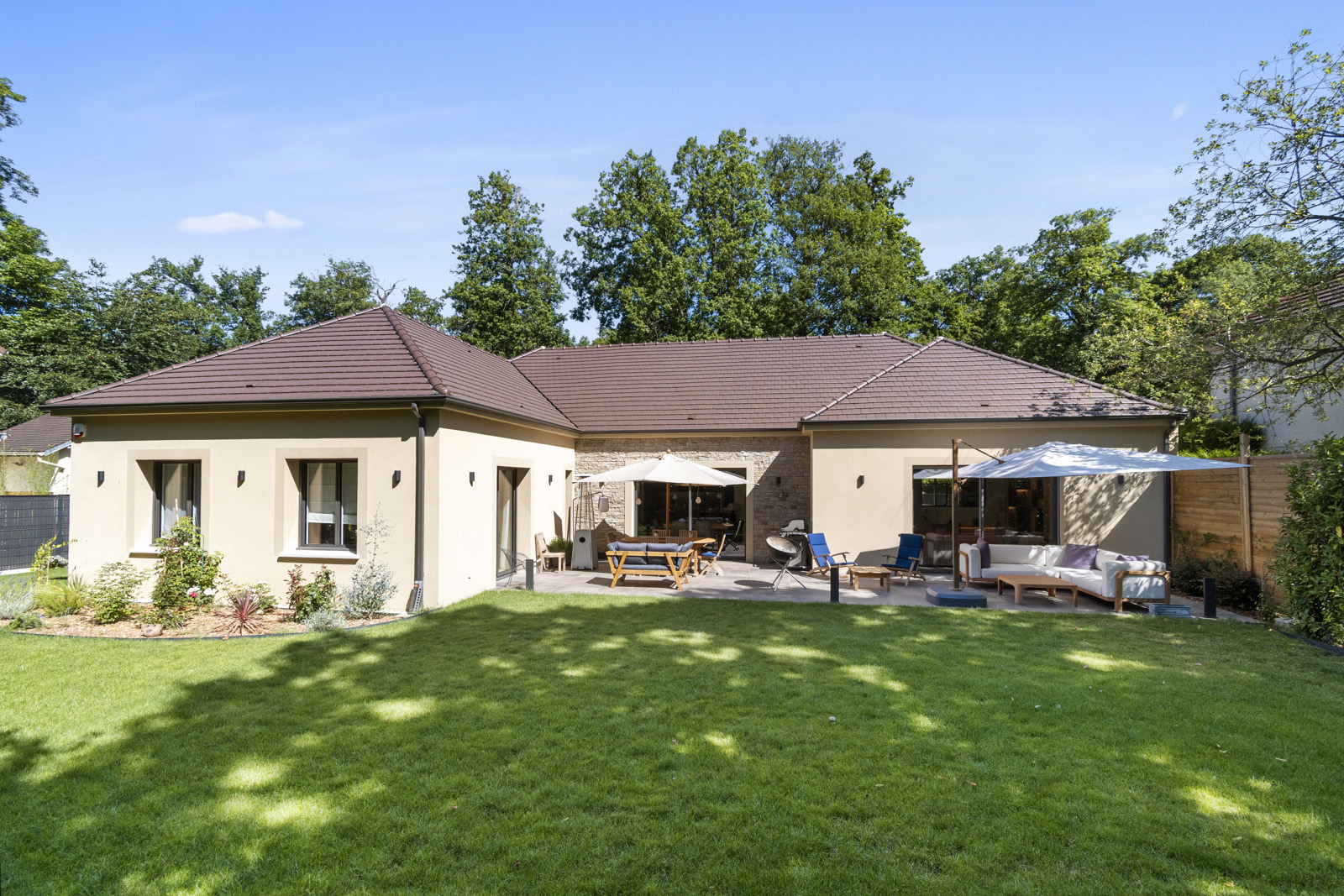 Maison rénovée à La Celle-Saint-Cloud, photo 1