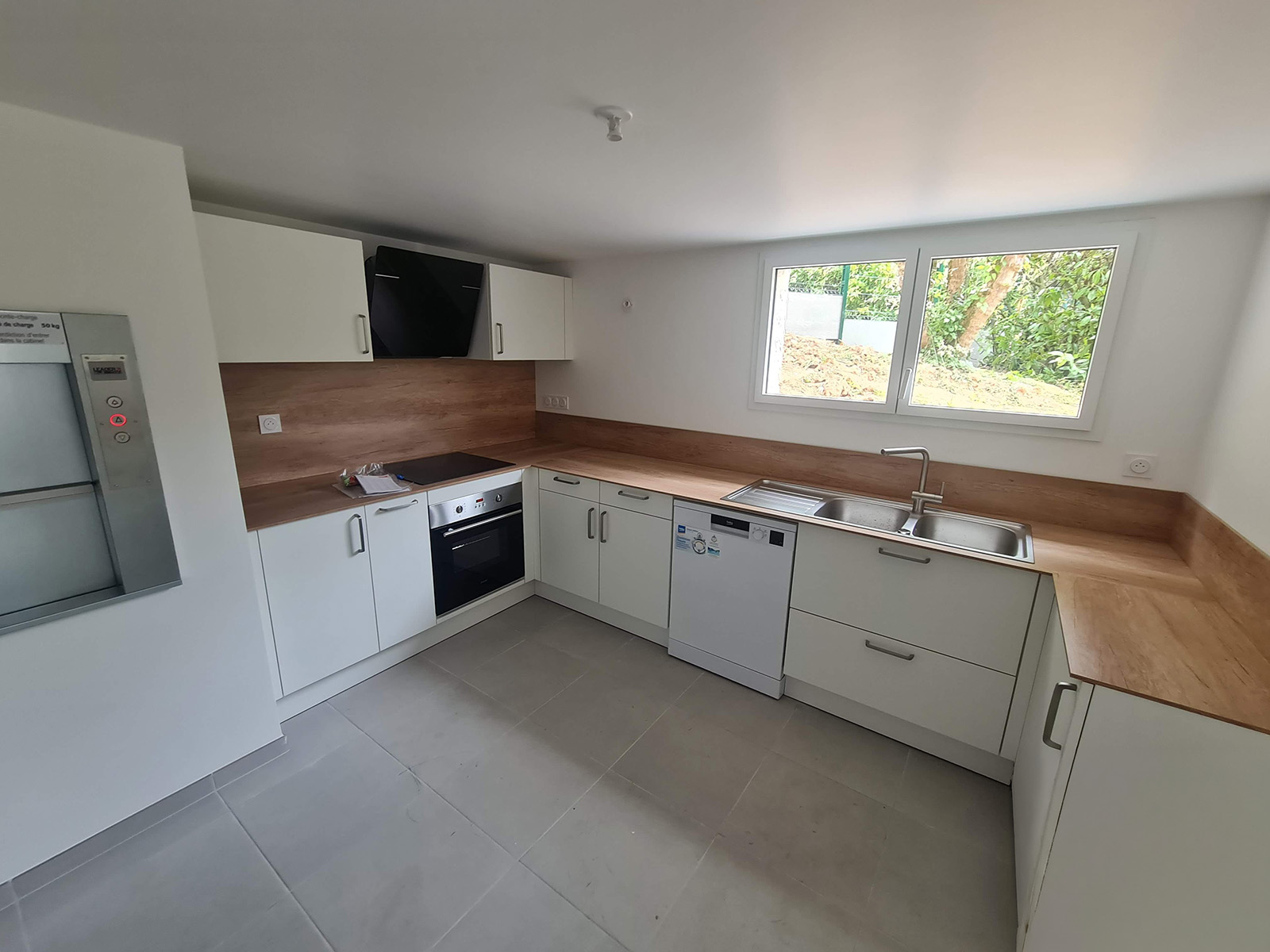 Bâtiment réhabilité à Mareil-Marly, micro-crèche et logement, photo 10