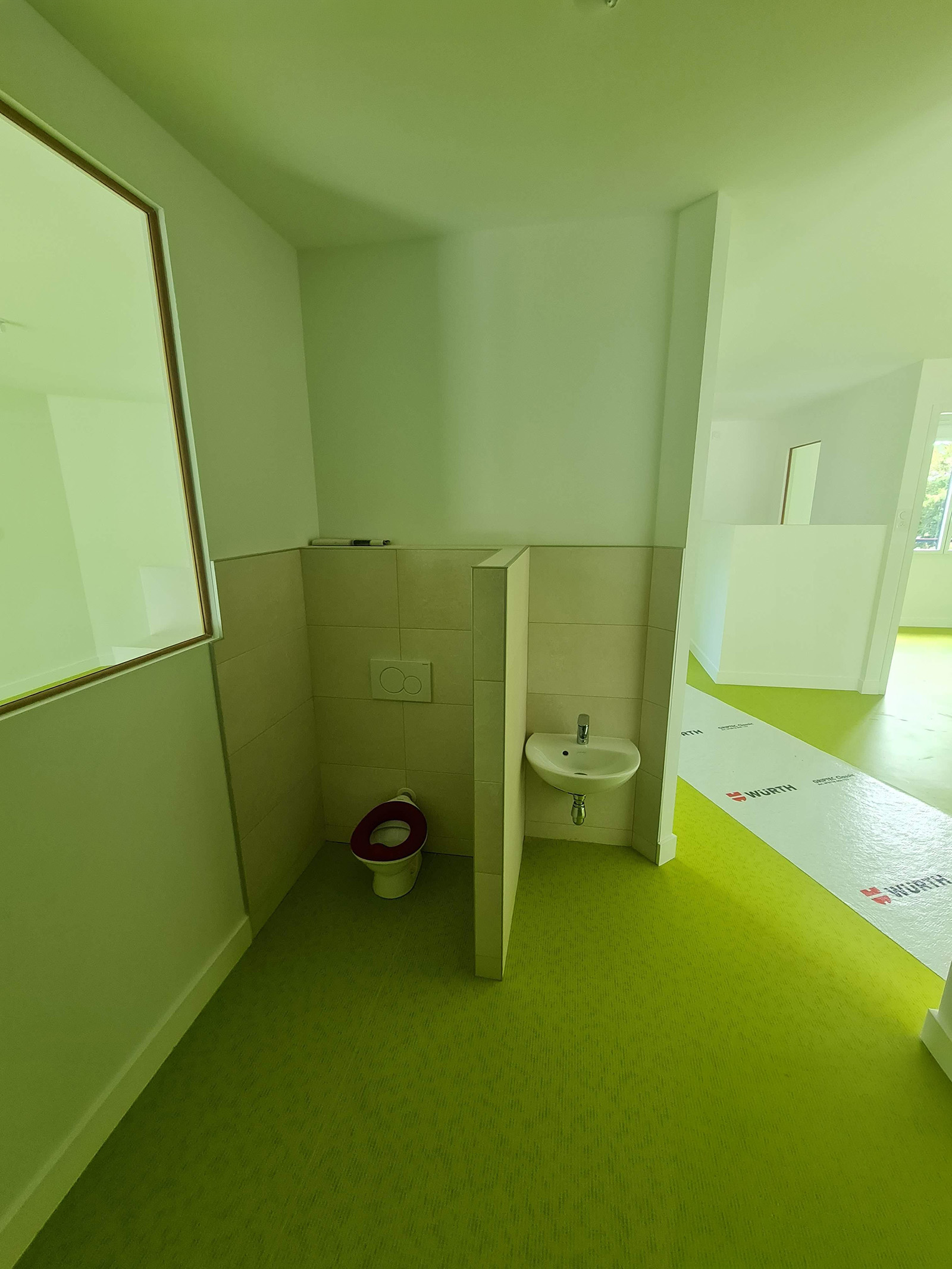 Bâtiment réhabilité à Mareil-Marly, micro-crèche et logement, photo 3