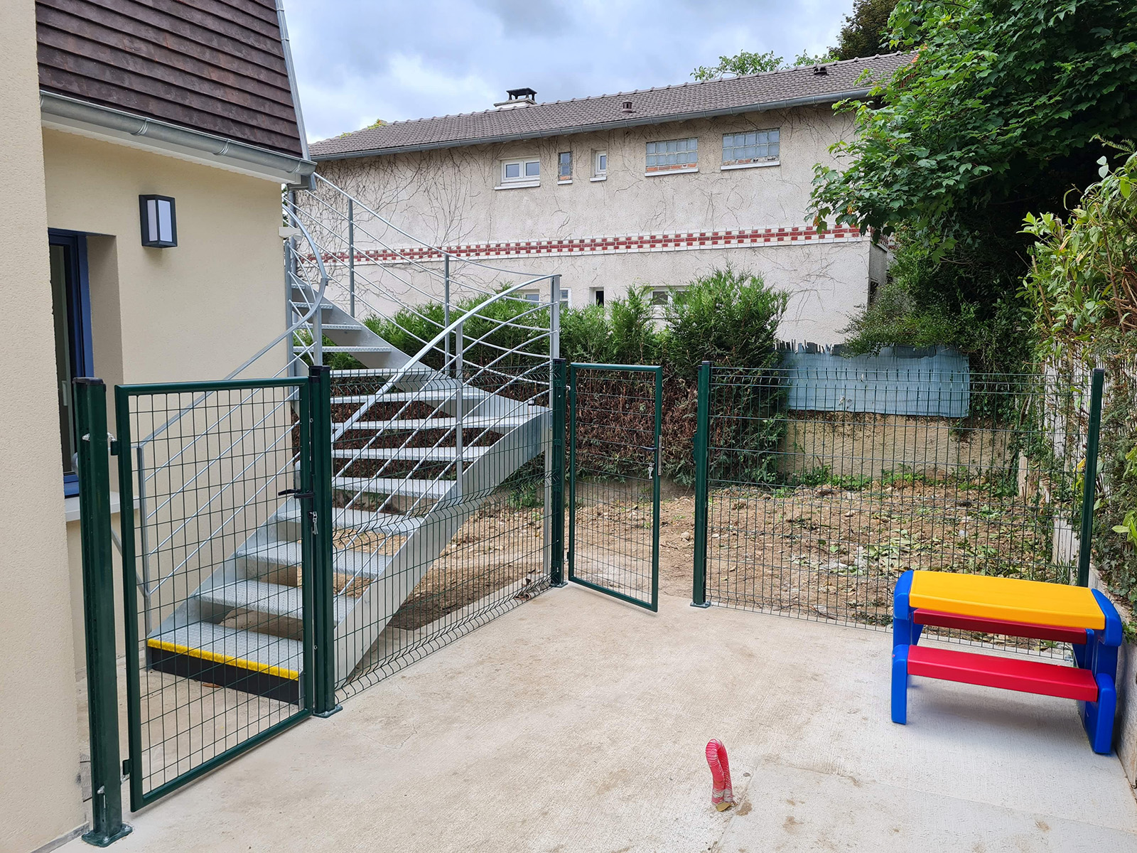 Bâtiment réhabilité à Mareil-Marly, micro-crèche et logement, photo 8